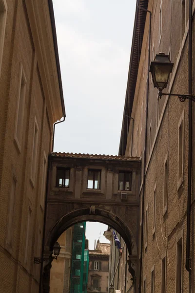 Roma, Italia. Dettagli architettonici tipici della città vecchia — Foto Stock