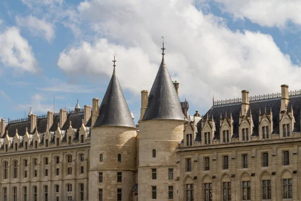 Edificio histórico en París Francia —  Fotos de Stock