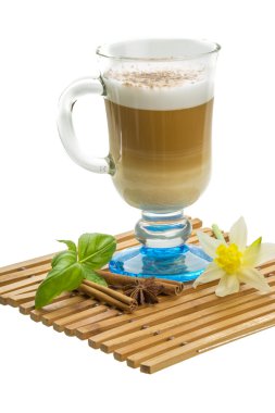 kahve geç çiçek, nane, yıldız anason ve tarçın