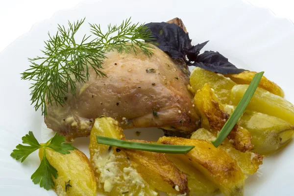 Smażony kurczak z ziemniaków — Zdjęcie stockowe