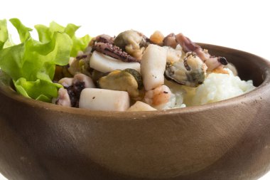 Deniz ürünleri ile pirinç