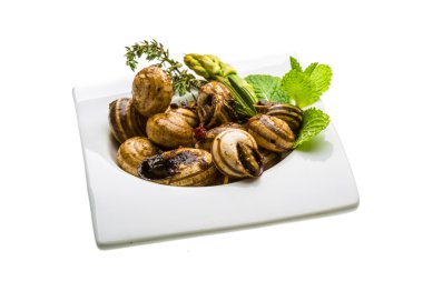 enginar, kuşkonmaz, biberiye, timus ve domates ile
