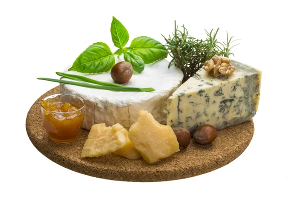 Diverse ost - brie, dor blå och hårt gamla gul ost — Stockfoto
