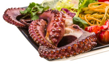 Ahtapot ve ıstakoz bacak ile deniz ürünleri makarna