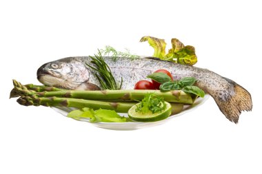 taze çiğ Gökkuşağı alabalığı