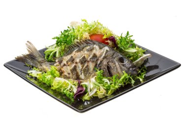 ızgara tilapia ile salata