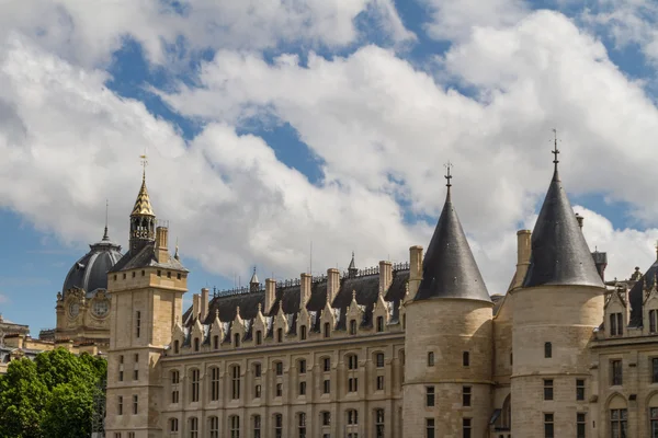 Historische gebäude in paris france — Stockfoto