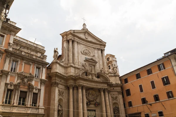 Grande église dans le centre de Rome, Italie . — Photo