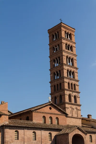 Çan kulesi basilica dei santi giovanni e paolo, Roma, İtalya — Stok fotoğraf