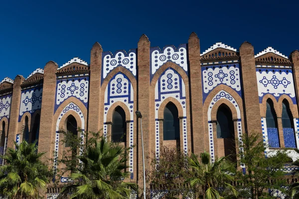 Arène de Barcelone La Monumental détail oeuf mosaïque à Gran via — Photo