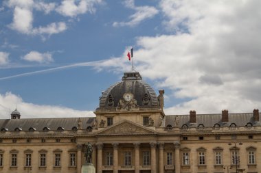 Tarihi bina Paris'te Fransa
