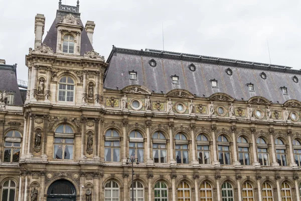 Palazzo storico a Parigi Francia — Foto Stock