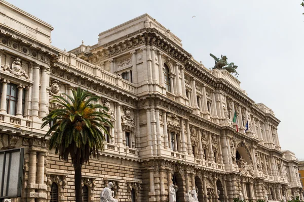 Rome, Italy. Typical architectural details of the old city — Stock Photo, Image