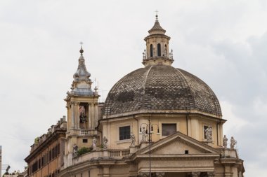Roma 'daki Piazza del Popolo