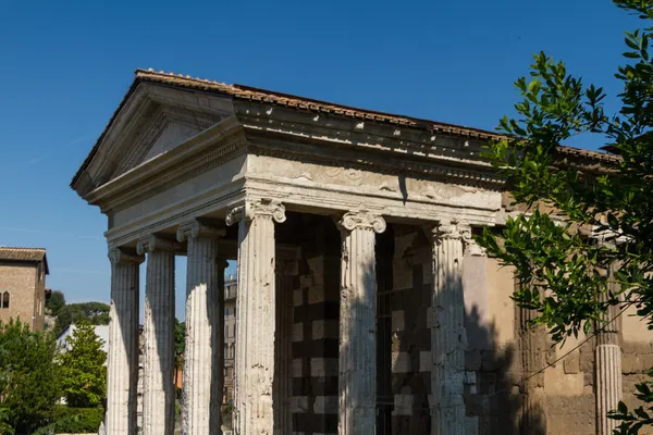 Grote kerk in het centrum van rome, Italië. — Stockfoto