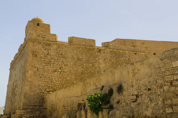 Velha ruína da fortaleza em Mahdia Tunis — Fotografia de Stock