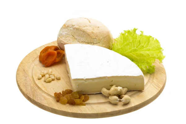 Trozo de queso Brie — Foto de Stock