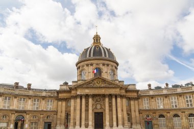 Tarihi bina Paris'te Fransa