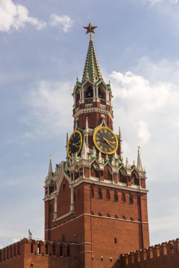 işçinin kule kırmızı kare üzerinde