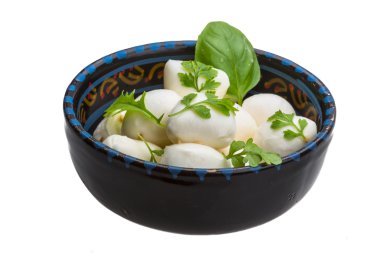 mozzarella otlar ile