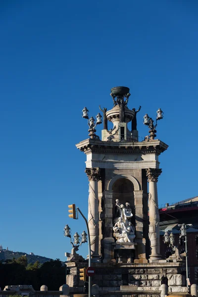 Fontana di Plaza de Espana con Palazzo Nazionale sullo sfondo, Bar — Foto Stock