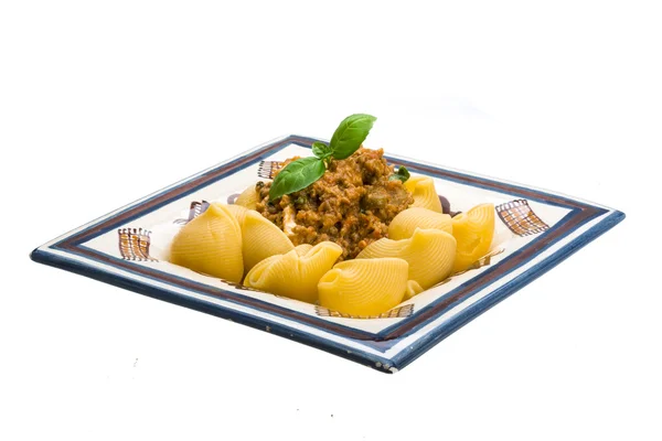 Lumaconi med fläsk och basilika — Stockfoto