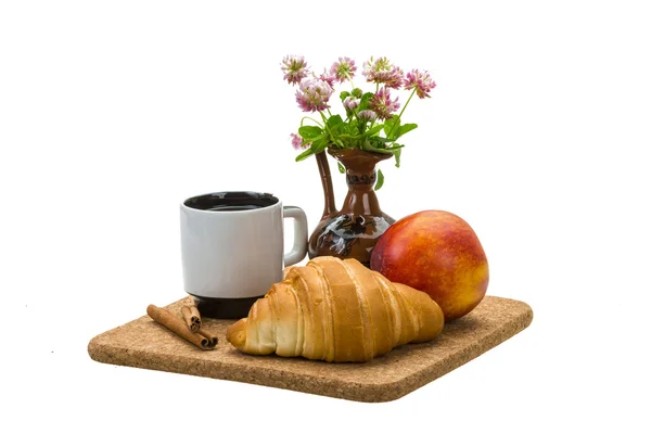 早餐辨咖啡和牛角面包 — 图库照片
