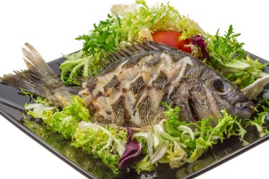 ızgara tilapia ile salata