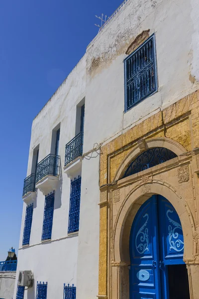 Gamla arabiska stadsdelen i Tunisien - sidi bu sade — Stockfoto