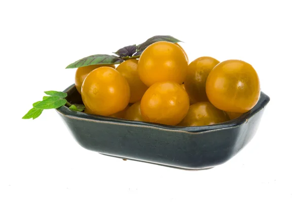 Sarı parlak kiraz domates — Stok fotoğraf