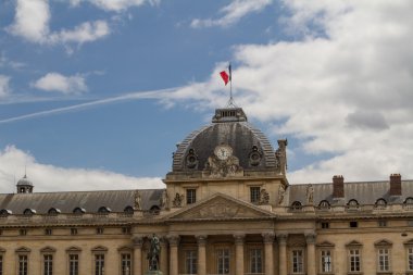 Tarihi bina Paris'te Fransa