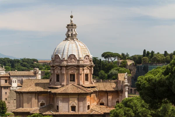 Gran iglesia en el centro de Roma, Italia . —  Fotos de Stock