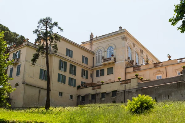 Roma, Italia. Típicos detalles arquitectónicos de la ciudad vieja — Foto de Stock