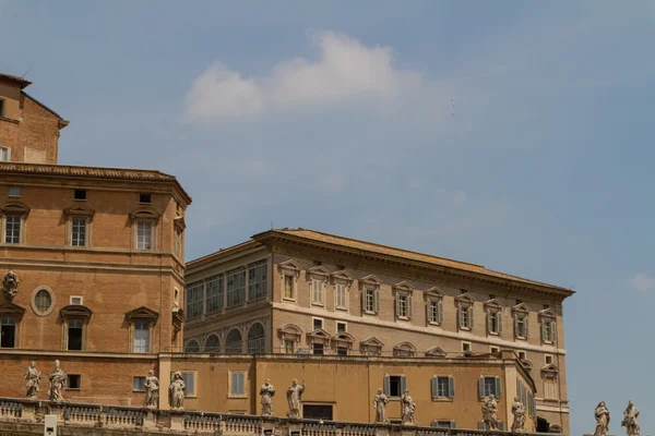 Byggnader i Vatikanen, Vatikanstaten i Rom, Italien. del av Peterskyrkan. — Stockfoto