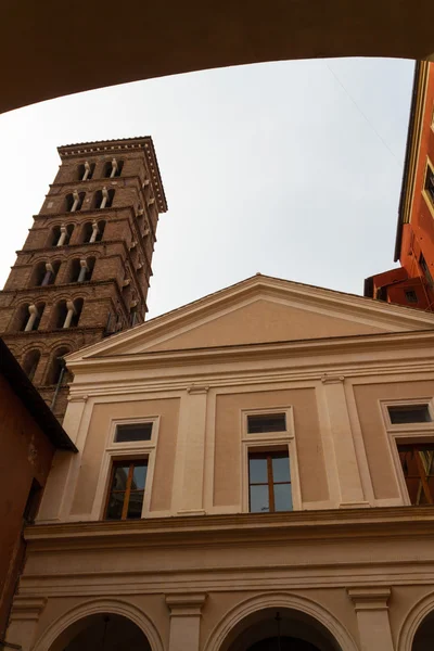 Rom, italien. typische architektonische Details der Altstadt — Stockfoto
