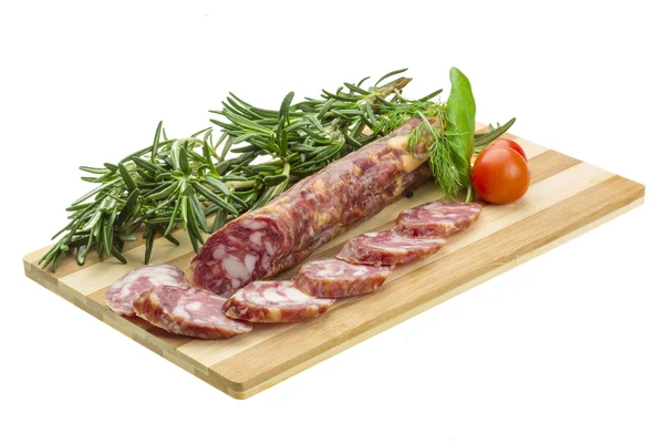 Salami mit Rosmarin, Basilikum und Tomaten — Stockfoto