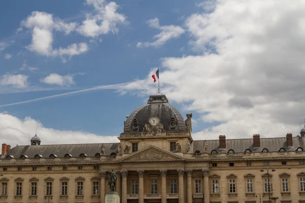 Edificio histórico en París Francia — Foto de Stock