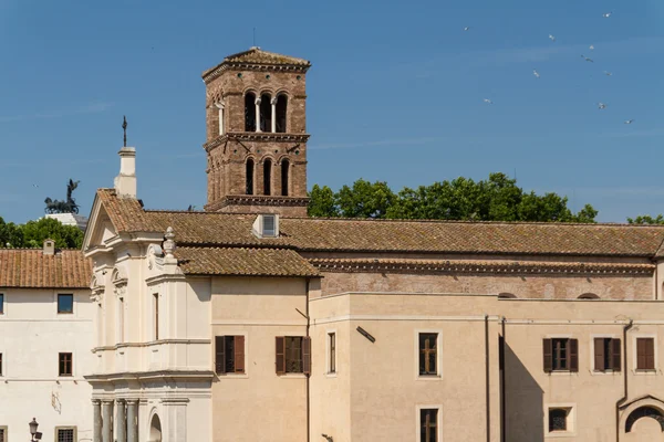 Roma, Italia. Dettagli architettonici tipici della città vecchia — Foto Stock