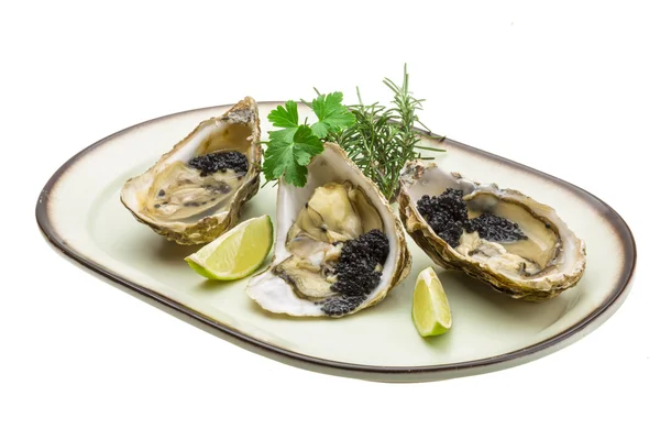 Oysters with black cavair — Stock Photo, Image