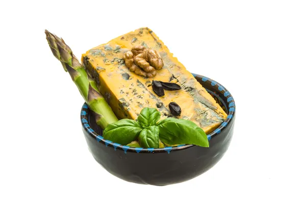 Formaggio d'oro con stampo — Foto Stock