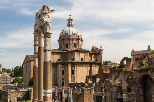 Byggnaden ruiner i Rom — Stockfoto