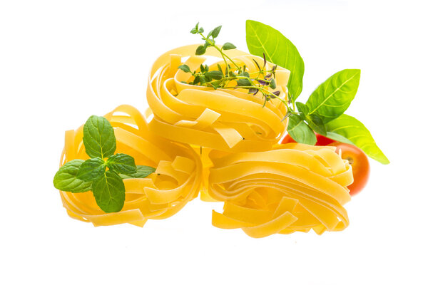 Tagliatelle with basil, tomato and mint