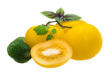 Sarı domates ve salatalık