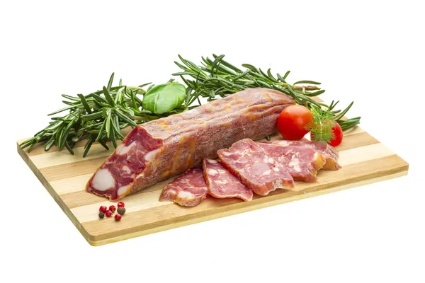 Salami med rosmarin, basilika och tomat — Stockfoto