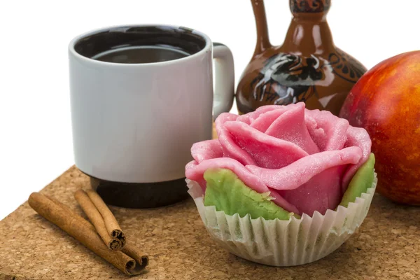 Ontbijt maken koffie, marsepein en perzik — Stockfoto