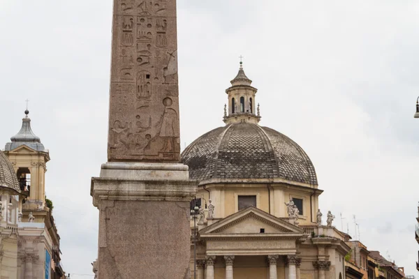 Piazza del Popolo v Římě — Stock fotografie