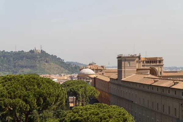 Edifícios no Vaticano, a Santa Sé dentro de Roma, Itália — Fotografia de Stock