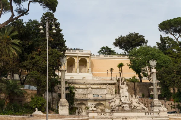 Sculpture and fountain of Piazza del Popolo — Stock Photo, Image