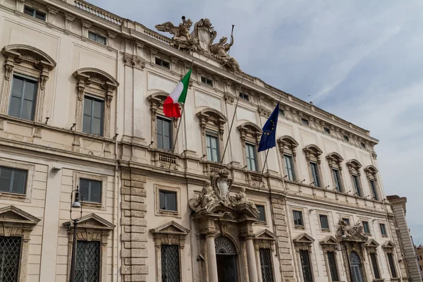 Rome, the Consulta building in Quirinale square. — Stock Photo, Image