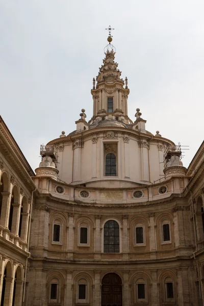 Grande igreja no centro de Roma, Itália . — Fotografia de Stock